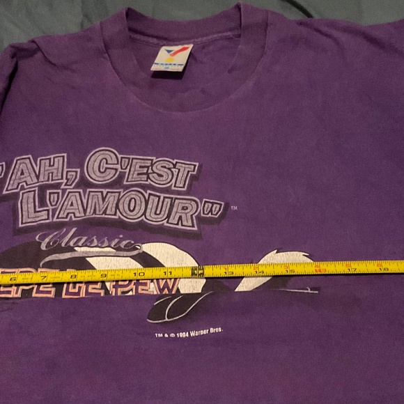 ‘AH CEST LAMORE  ‘’  PEPE LE PEW VINTAGE TSHIRT size  X LARGE - Picture 5 of 8